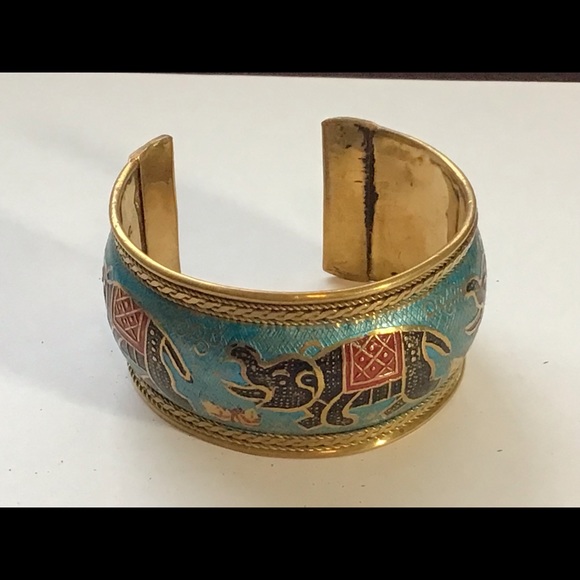 Free Shipping Cuff Bracelet Etched Elephant Theme - Picture 7 of 16